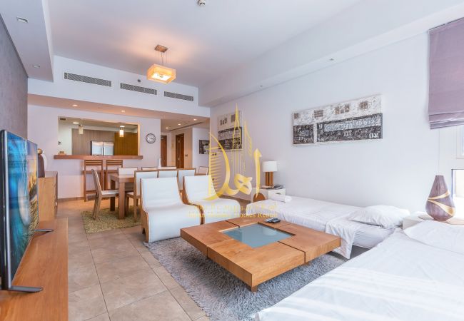 Apartment in Dubai - 307 | 3BR | Marina Residence 1