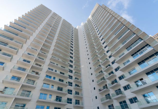 Apartment in Dubai - 1807 AG Tower