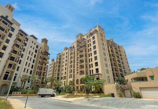 Apartment in Dubai - 106 Lamtara 2