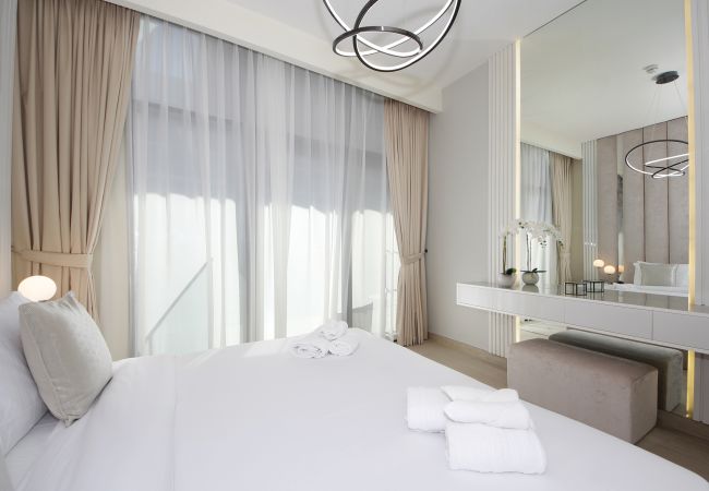 Apartment in Dubai - 305 Azizi Riviera 7